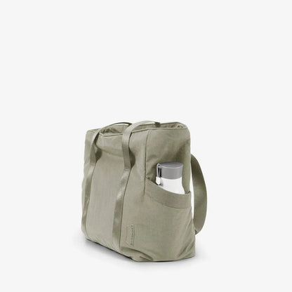 Zoraesque 18L-20L Tote